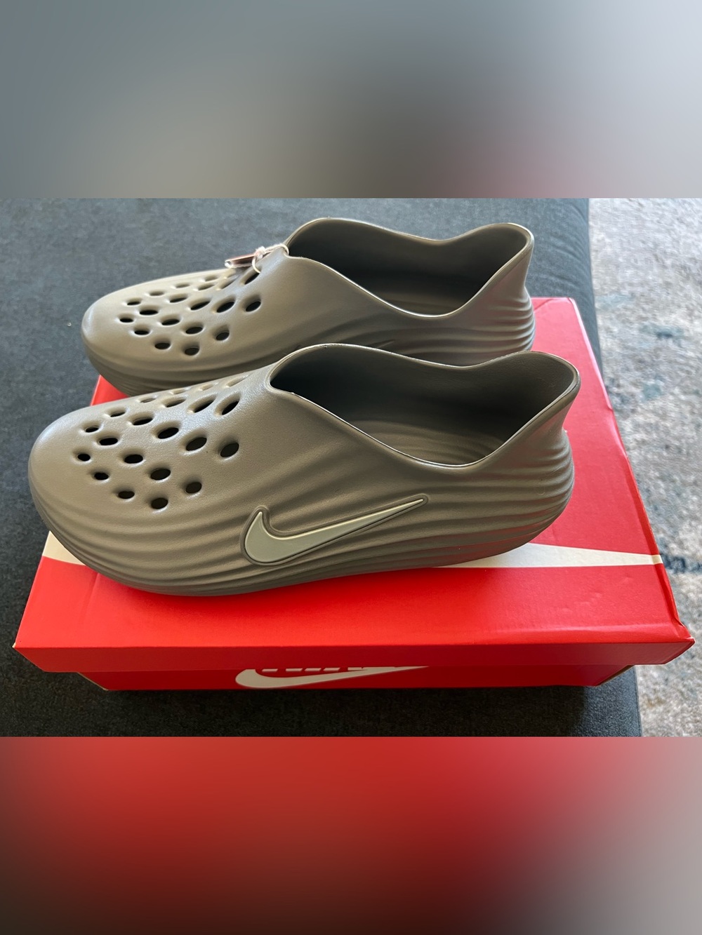 Nike Men’s Slate/Charcoal Grey Foam Slip-On Clog with Swoosh